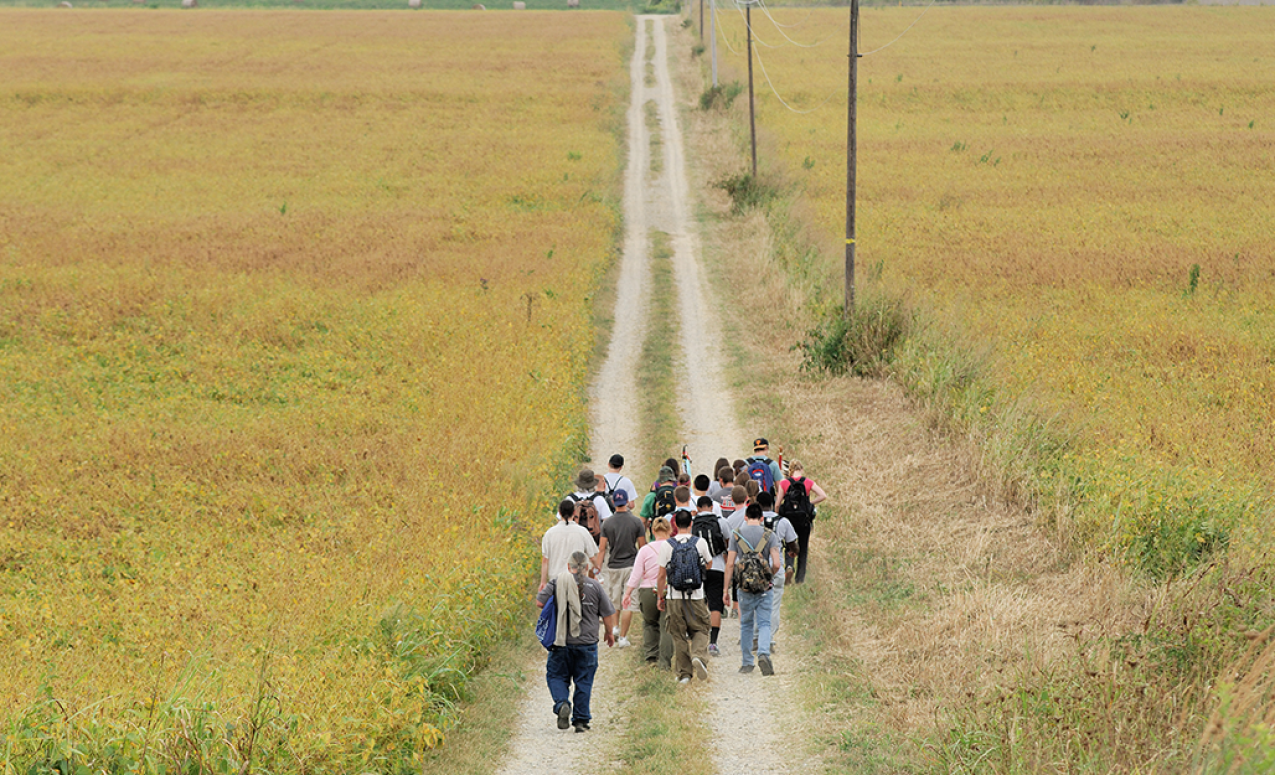 Students on an Equinox earthworks pilgrimage, 2011. Image courtesy of Timothy E. Black.