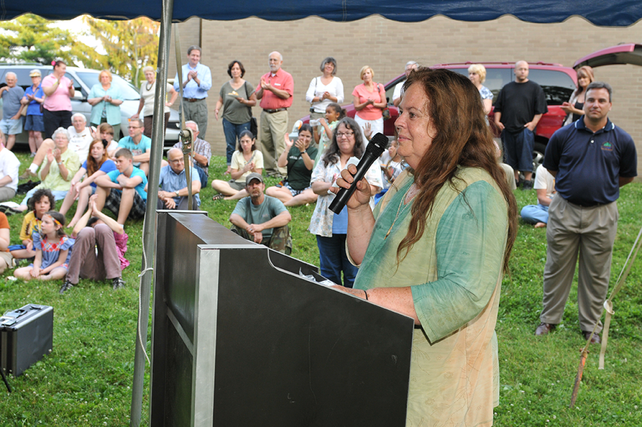 Chief Glenna Wallace of the Eastern Shawnee Tribe of Oklahoma at the World Heritage Celebration at the Great Circle Earthworks, Heath Ohio. Image courtesy of Timothy E. Black.